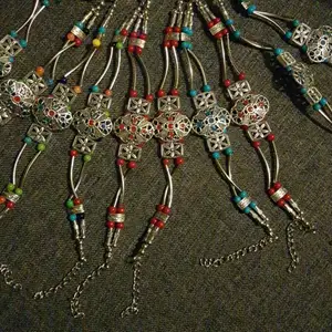 Letar du efter fina billiga marockanska smycken här är perfekta smycken för dig direkt från morocco (Amazigh)