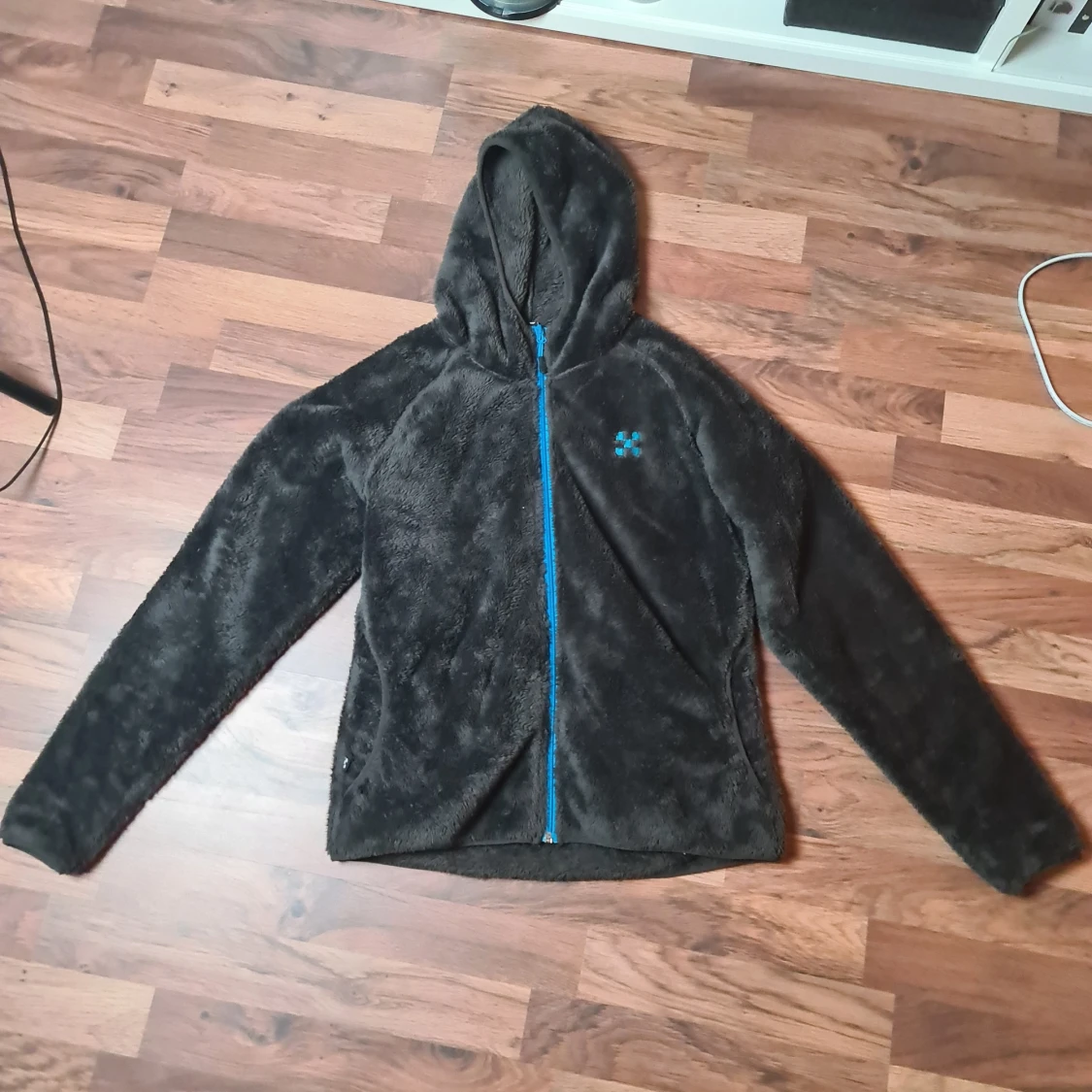 Fluffig brun luvjacka Storlek 36 (S)