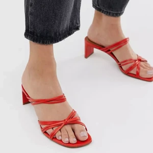 Orange/röda klackar other stories  - Ny pris 1100kr använda en gång därmed priset 