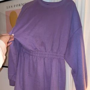 Lila mjukisklänning! - Aldrig använd!