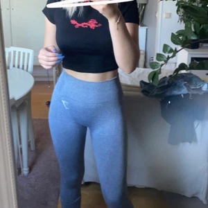 Gymshark träningsbyxor  - Bra skick, använda fåtal gånger.                                350kr + frakt                                                              Kan mötas i Linköping eller frakta.