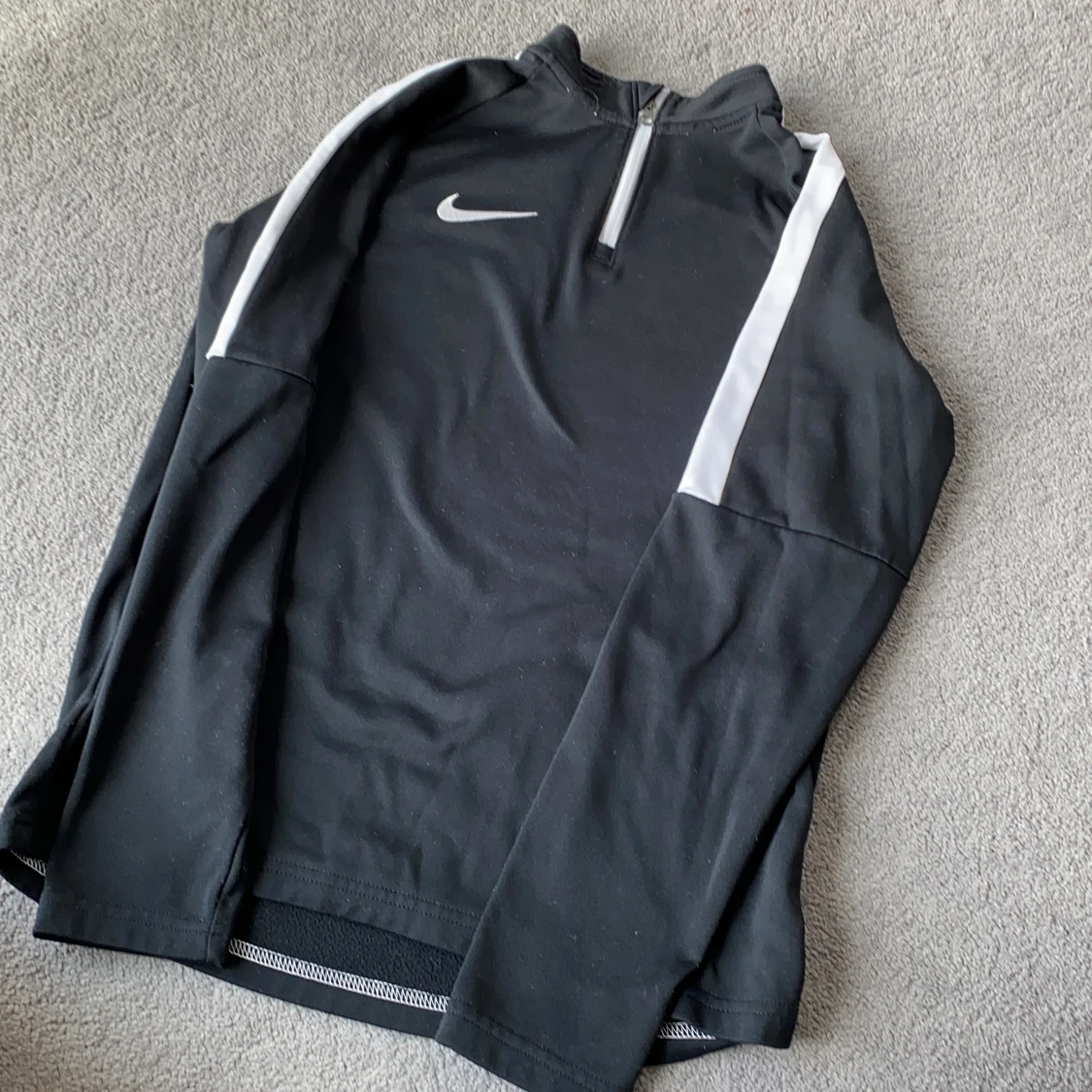 Nike överdragströja stl 147-158 cm
