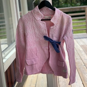 Odd Molly kofta storlek 1  - En äkta odd Molly kofta i bra skick. Varm med fina detaljer, passar storlek 34-36. Skriv till mig för att veta mer om leverans mm.