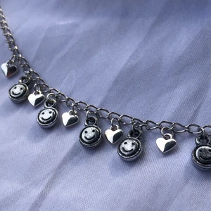 Kedjehalsband  - Kedjehalsband 🤍  🤍 79 kr   🤍 frakt på 15 kr tillkommer   Kontakta mig vid frågor eller köp! 🤍