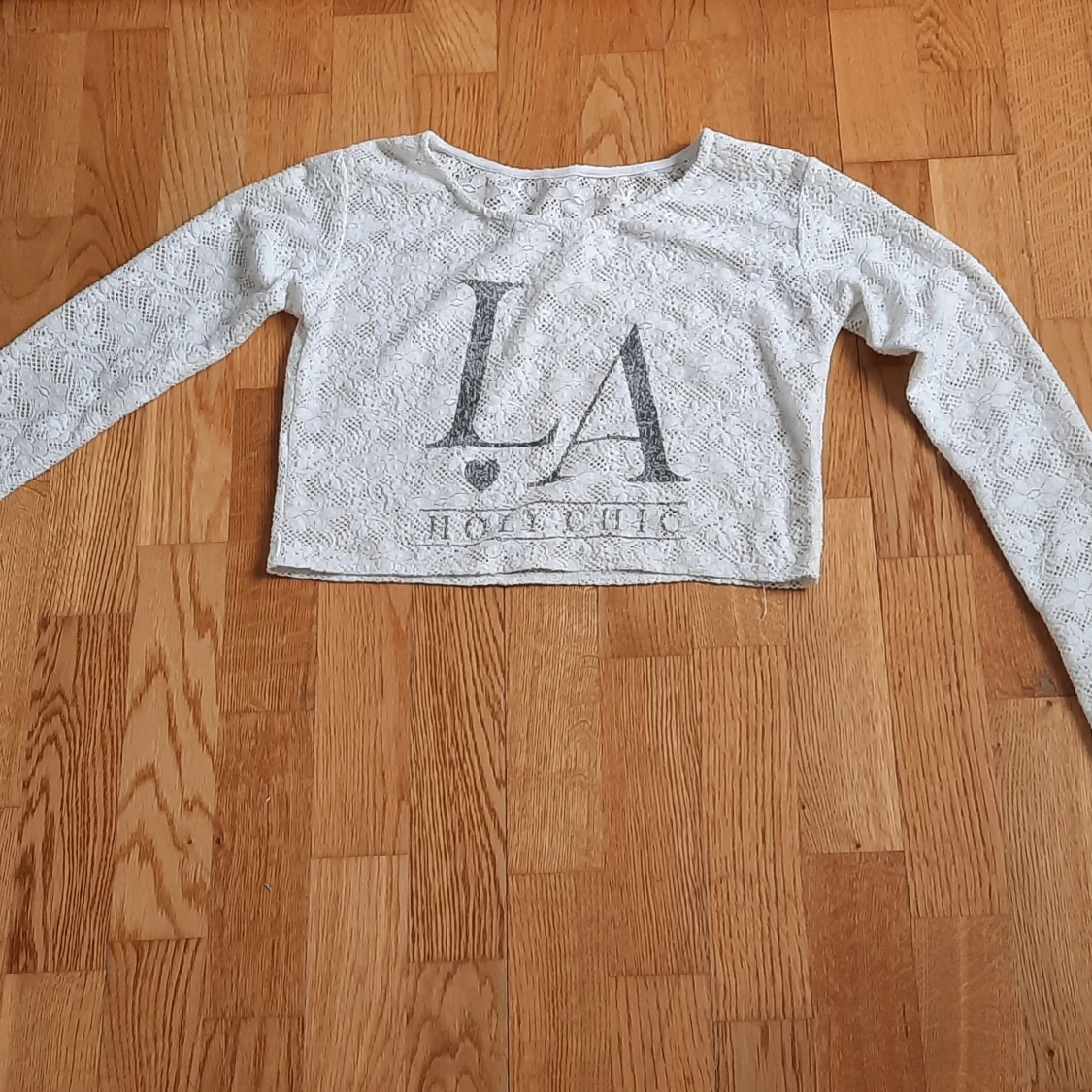 White long sleeve see through cropped top