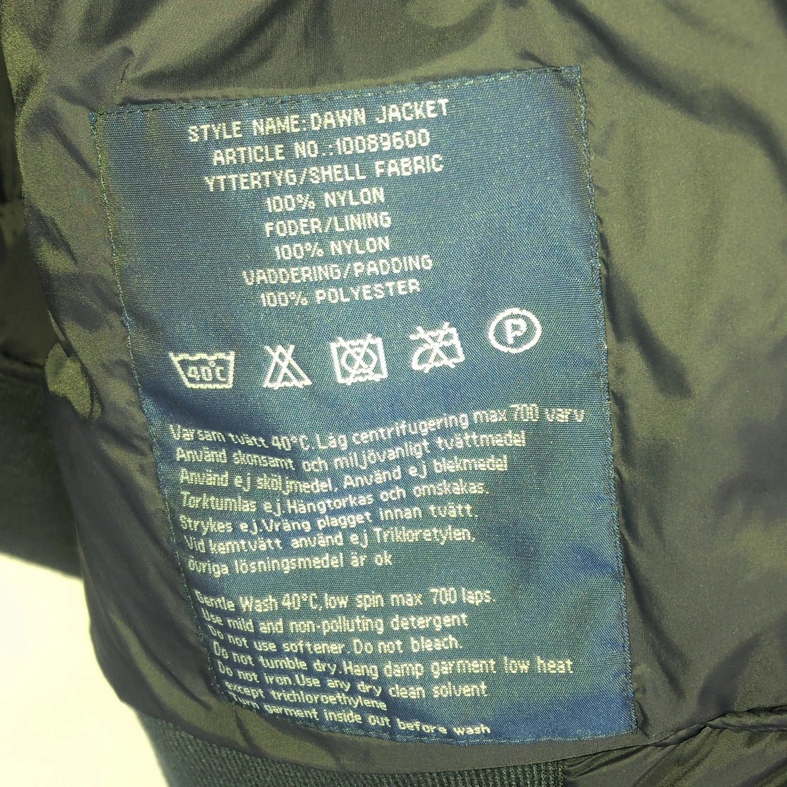 Svea dunjacka lätt . Stl L Marinblå/Svar - 91