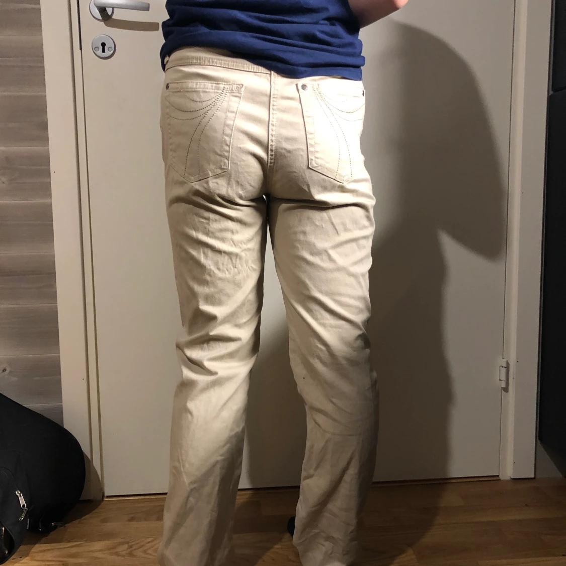 Beigea jeans från secondhand - 90