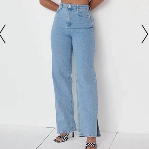 Jeans  - Oanvända med lapp kvar, från angelica blick kollektion, passar mig som har 38. Helt oanvända och nya. Slutsålda på deras hemsida. 