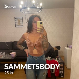 Sammetsbody från rebeccastella - Endast provad så nyskick, strl small 
