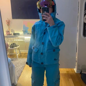 Skidsett  - Säljer jackan och byxorna för att jag har ett nytt sett☺️storlek S, från scott