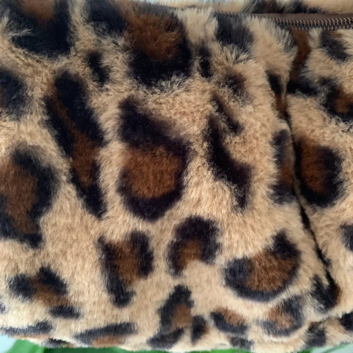 Fin fluffig väska  - 91