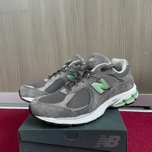 New balance - New balance 2002r, 44/US10, cond 9/10, flawless