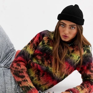 Stickad tröja  - Snygg stickad tröja köpt på Asos. Supermjuk och skön!