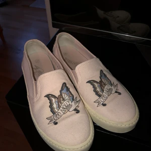 Ljusrosa skor från Odd Molly - Skor från Odd Molly, endast använda 1 gång så är som i nyskick. Storlek 38