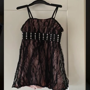 Kappahl topp - Säljer min jätte fina Kappahl topp. Använt fåtal gånger. Stl XXS