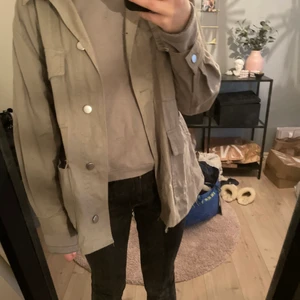 Grön jacka - Grön jacka från zara strl S
