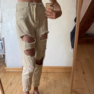 Missguided jeans  - Ganska använda långa missguided jeans. Loose fit och bekväma att använda 