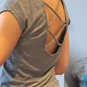 Träningströha - Kommer inte ihåg va ja köpte den storlek XS men passar upp t M