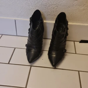 Skor - I fint använt skick. 