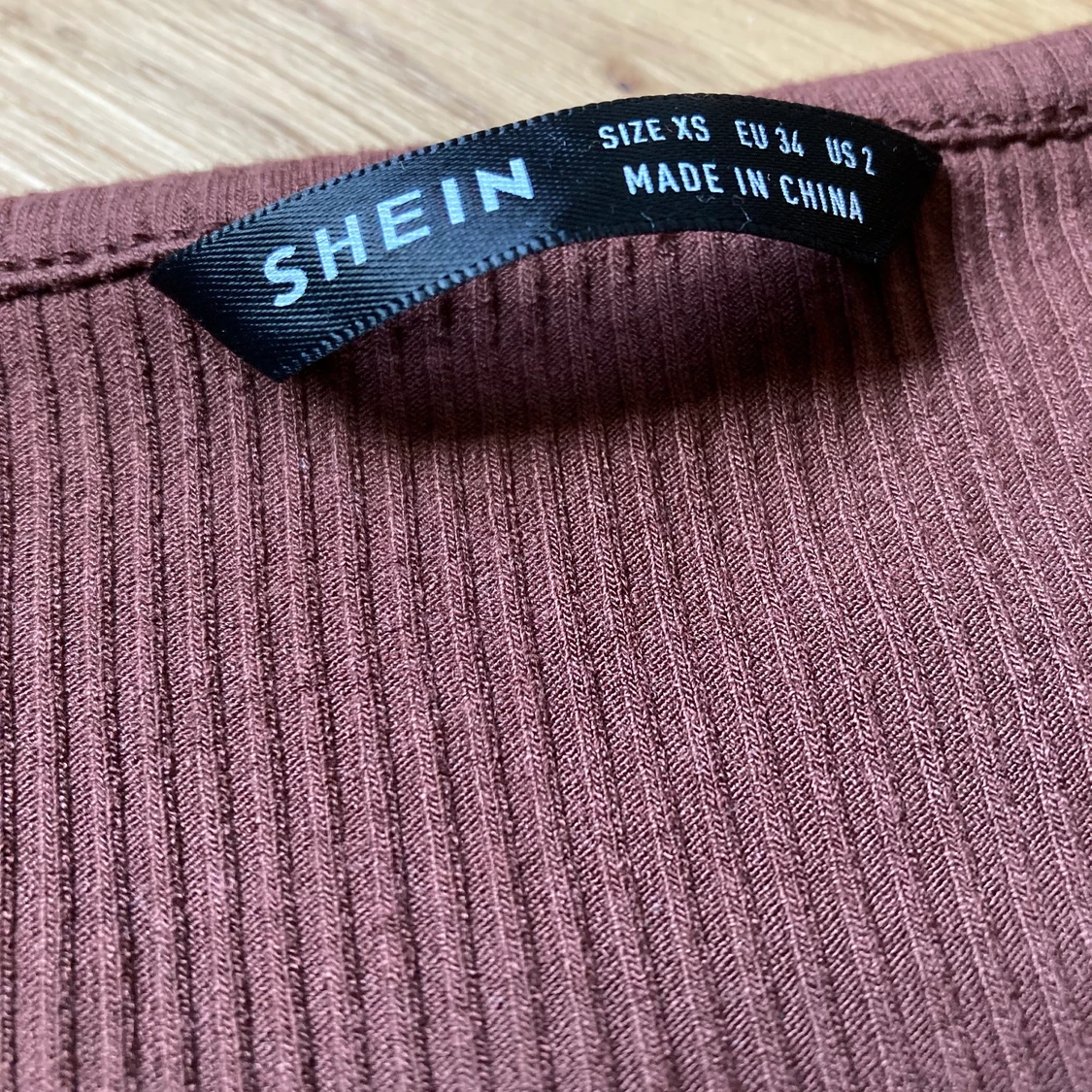 Brun tröja med knappar🤎 - 91