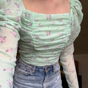 Mönstrad färgglad blus - Färgen😍