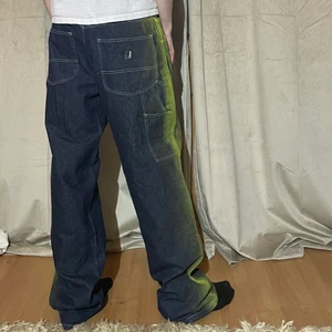 DIYade Jeans - Jeans jag har DIY:at. Fett coola men alldeles för stora för mig :( 34x34 Jag är 182cm lång