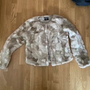 Jacka  - Finns i både S och M