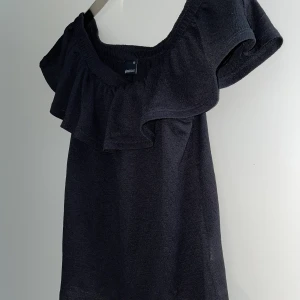 Sommartopp  - Offshoulder