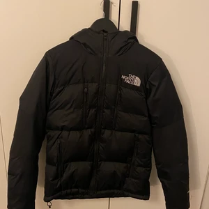North Face Jacka - Storlek S, väldigt bra skick, något år gammal, säljer pga för liten för mig.