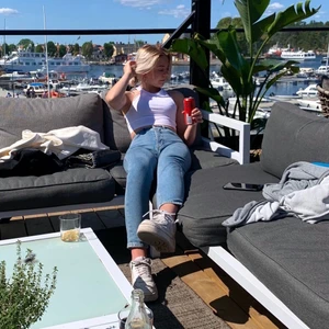 Momjeans - Skitfina jeans från bikbok i storlek XS som tyvärr mycket sällan kommer till andvändning