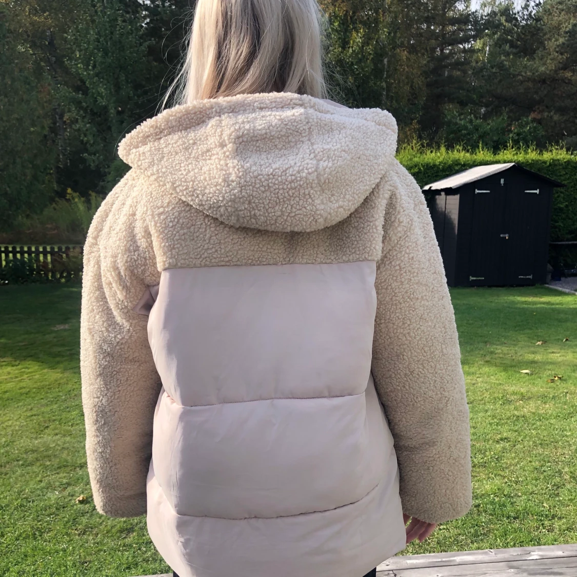  Naturvit pufferjacka i fleece - 90