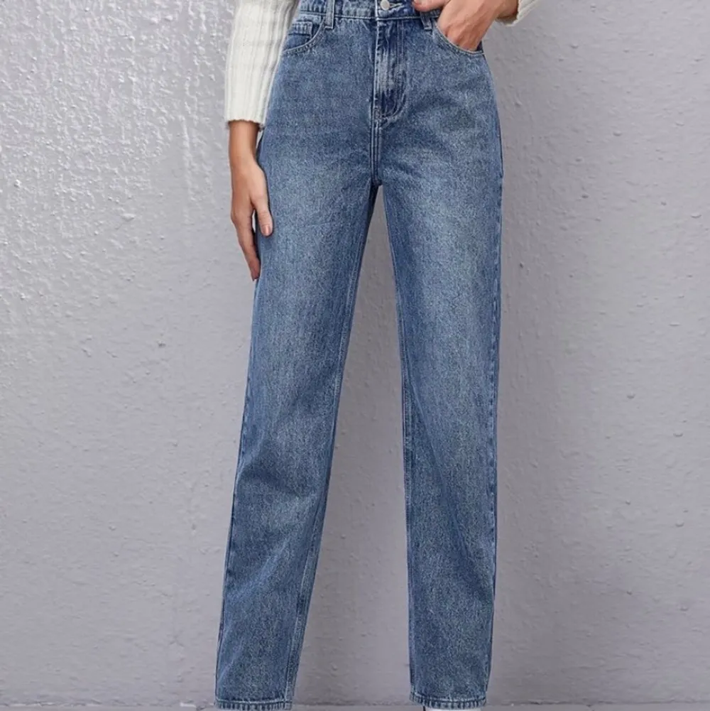 Mina företetts favorit jeans som tyvärr blivit förstora så dom kommer ej till användning längre 💔. Jeans & Byxor.