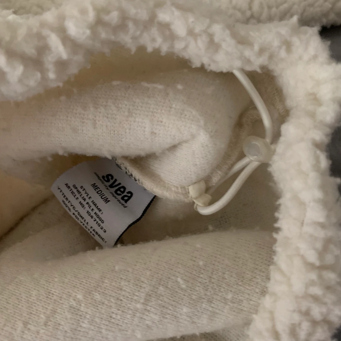 Tröja i pile . Svea - 91