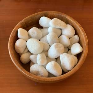 Big naturally tumbled milky quarts, beach stones