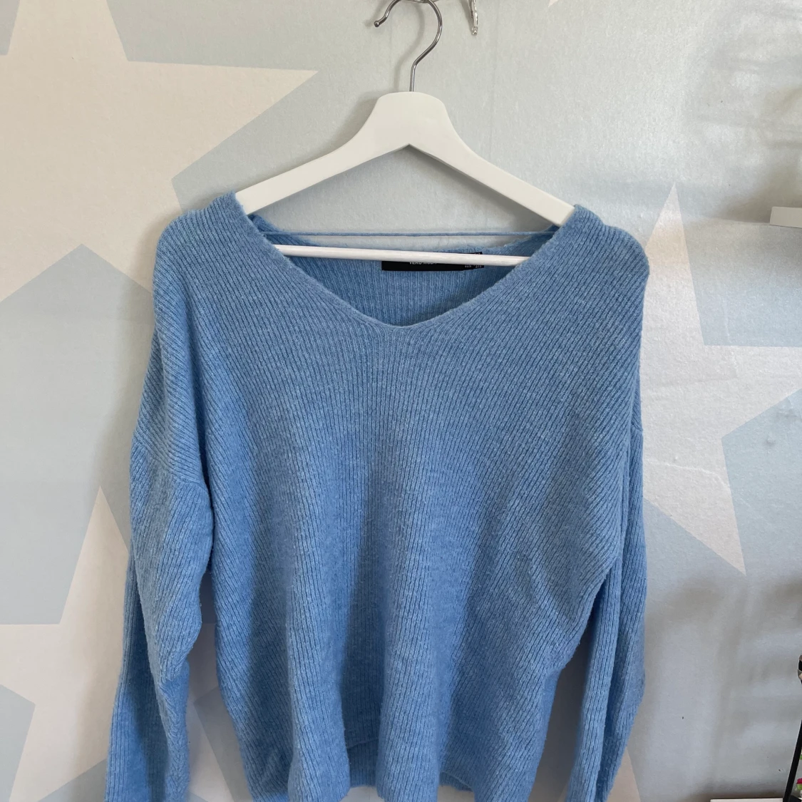 Fin blå stickad tröja - 90