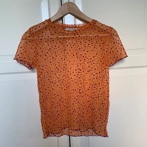 Topp - Topp från zara, supergullig! Stl xs. 50kr plus frakt 🌸🌸