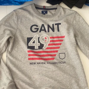 Gant sweatshirt strl M - Lite slitage vid armbågarna