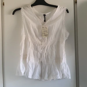 Vit ny topp - Ny blus 