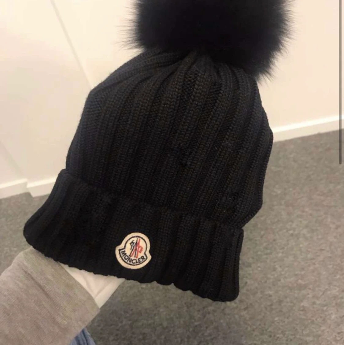 Mössor moncler  - 90