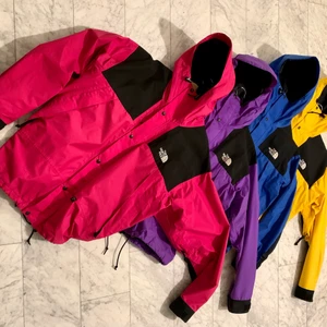 I got colors  - Hit me up if you have money, don’t waste time, and are looking to buy rather than looking for friends. 