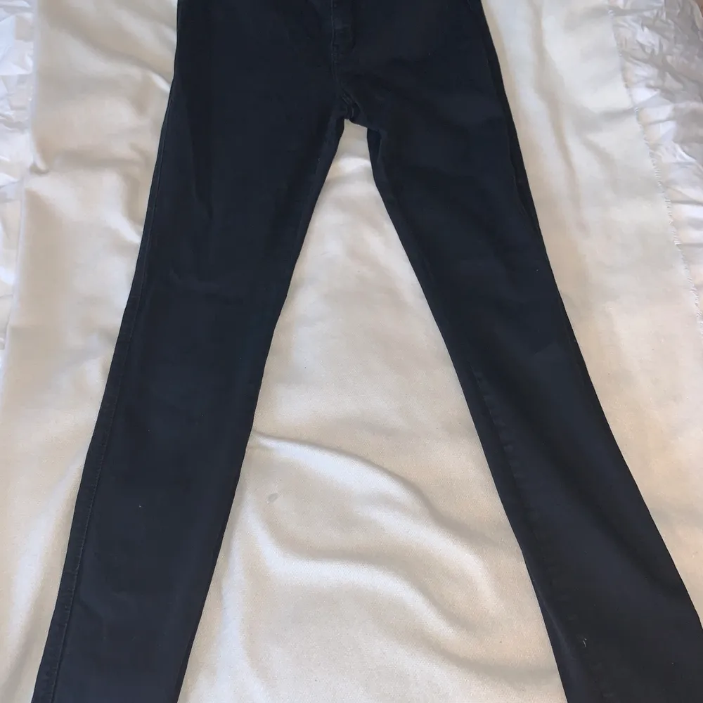 Svarta skinny jeans från DR Denim. Knappt använda. 💫Köparen står för frakt💫. Jeans & Byxor.