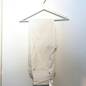Jeans från H&m  - Jeans från H&M i storlek 31. Det är min brors gamla så har inga bilder på. Frakt ingår ej.
