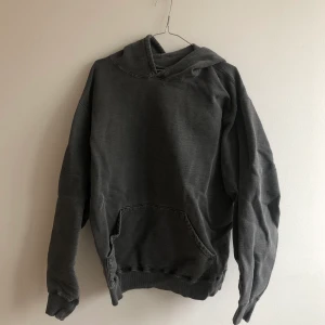 COLE BUXTON ”REVERSIBLE HOODIE” - Man kan vända hoodien ut å in och få ett annat material utåt