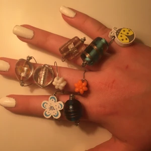 Ringar - Jättefina handgjorda ringar! Frakten ingår💙