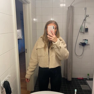 Croppad jacka small - Jacka använd enbart fåtal ggr 