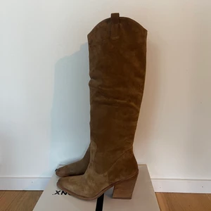 Bronx stövlar - Säljer dessa fina stövlarna från bronx. Storlek 41, aldrig använda.