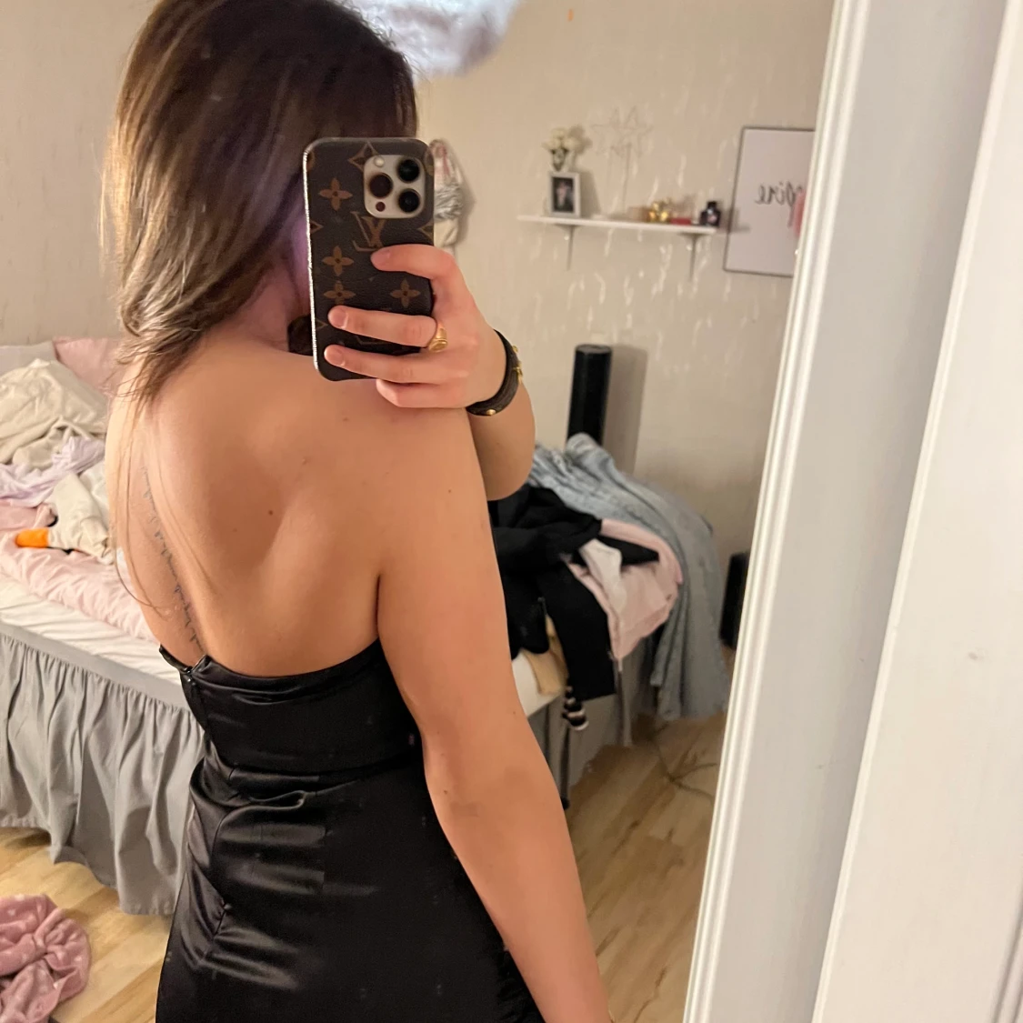 Figursydd klänning från Nelly - 90