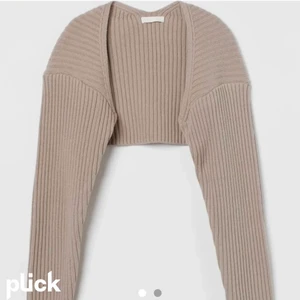 Kort kofta - Säljer denna populära skit snygga koftan💕köparen står för frakten💕aldrig använd