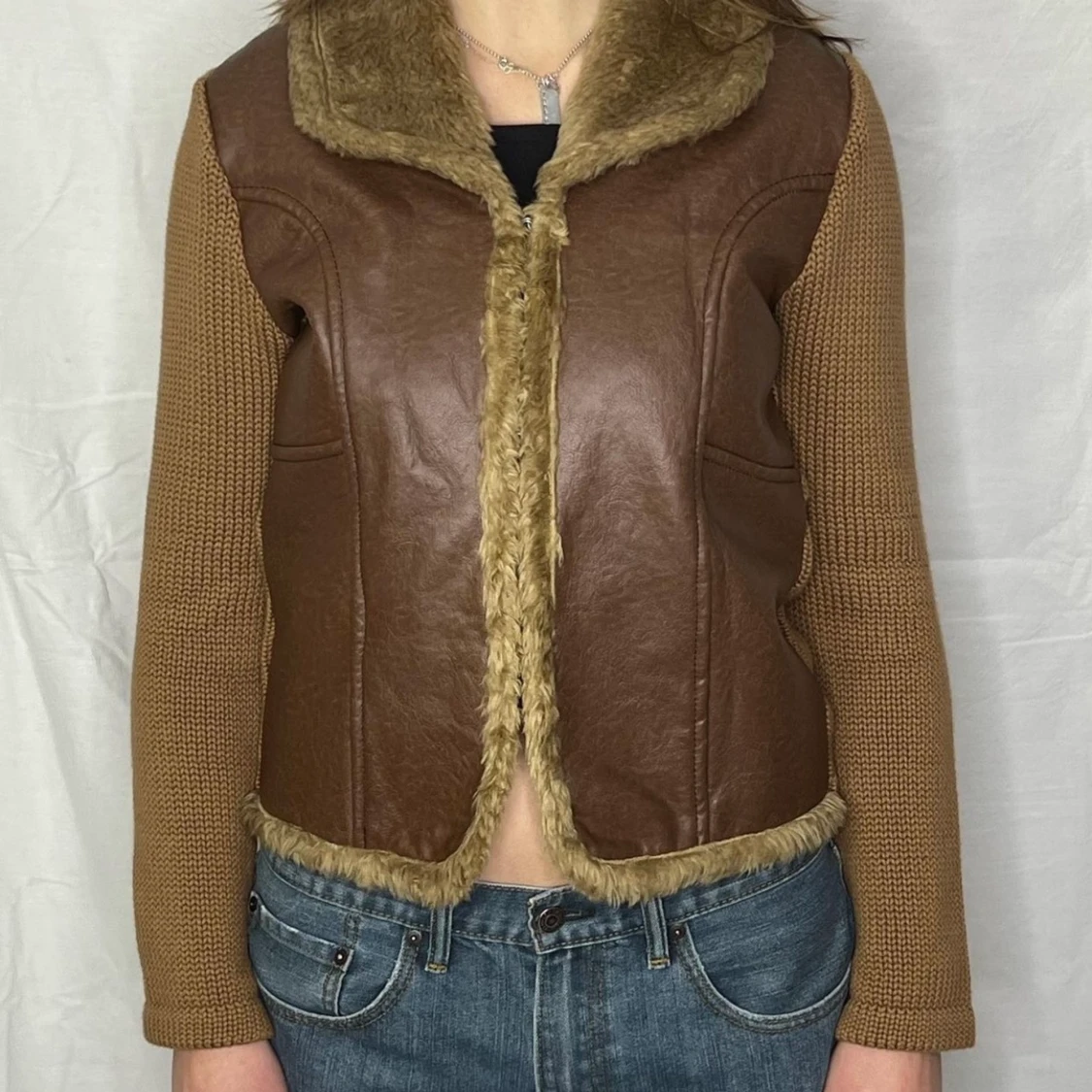 Jacka med pälskrage - 90