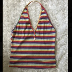 Söt topp - Helt ny topp! (Aldrig använd) 🙌🏽 säljer på grund av inte min stil. Säljer för 60 kr, gratis frakt!! 